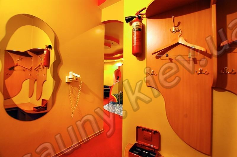 Оздоровительный комплекс «Леон» відгуки, лазня/сауна Киев Днепровский район М.Левобережная, ул.Комбинатная, 6, фото, адреса з картою проїзду.