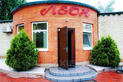 Оздоровительный комплекс «Леон» відгуки, лазня/сауна Киев Днепровский район М.Левобережная, ул.Комбинатная, 6, фото, адреса з картою проїзду.