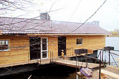 Спортивно-оздоровчий комплекс «Боксер» - лазні на воді відгуки, лазня/сауна Київ Дніпровський район Гідропарк, 800 м. Від Венеціанського мосту. Координати GPS: N50.456771 E30.578017, фото, адреса з картою проїзду.