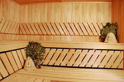 Спортивно-оздоровчий комплекс «Боксер» - лазні на воді відгуки, лазня/сауна Київ Дніпровський район Гідропарк, 800 м. Від Венеціанського мосту. Координати GPS: N50.456771 E30.578017, фото, адреса з картою проїзду.