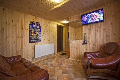 Спортивно-оздоровчий комплекс «Боксер» - лазні на воді відгуки, лазня/сауна Київ Дніпровський район Гідропарк, 800 м. Від Венеціанського мосту. Координати GPS: N50.456771 E30.578017, фото, адреса з картою проїзду.