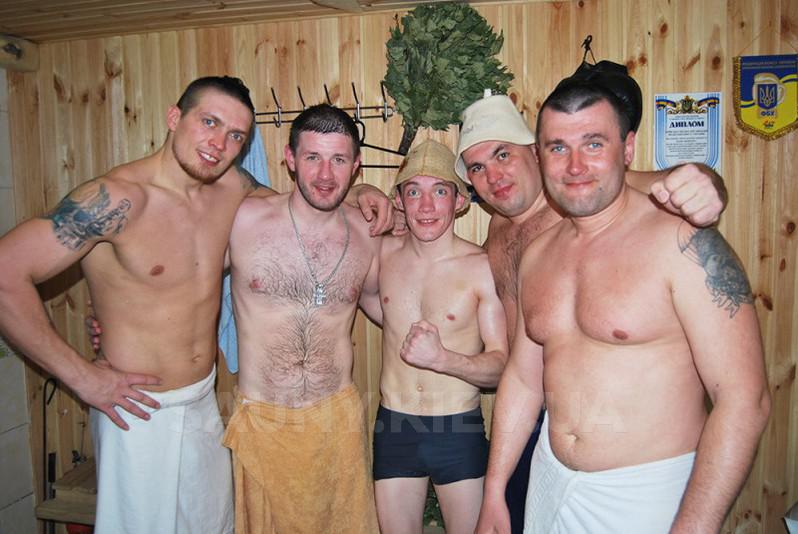 Спортивно-оздоровчий комплекс «Боксер» - лазні на воді відгуки, лазня/сауна Київ Дніпровський район Гідропарк, 800 м. Від Венеціанського мосту. Координати GPS: N50.456771 E30.578017, фото, адреса з картою проїзду.