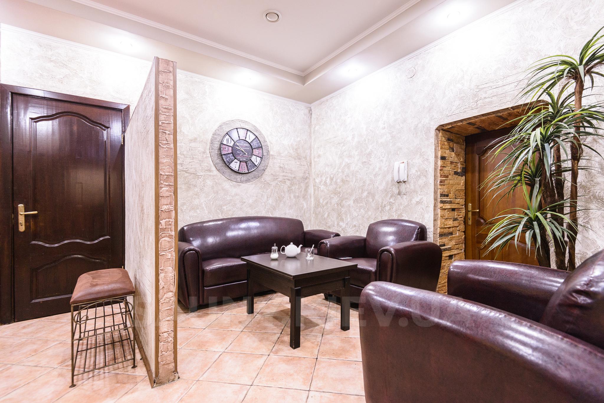 Закарпатська колиба відгуки, лазня/сауна Київ Шевченківський район ул. Богдана Гаврилишина 12/16, вхід із ресторану, фото, адреса з картою проїзду.