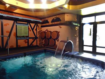 «Banya Club» банный комплекс с рестораном відгуки, лазня/сауна Киев Святошинский район ул. Максима Железняка, 3, фото, адреса з картою проїзду.