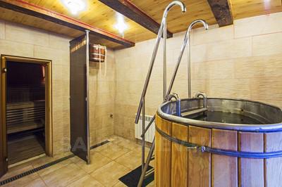 Баня на Шухевича ( Ватутина ) відгуки, лазня/сауна Киев Деснянский район проспект Романа Шухевича ( Генерала Ватутина, 5 ;Заезд через АЗС), фото, адреса з картою проїзду.